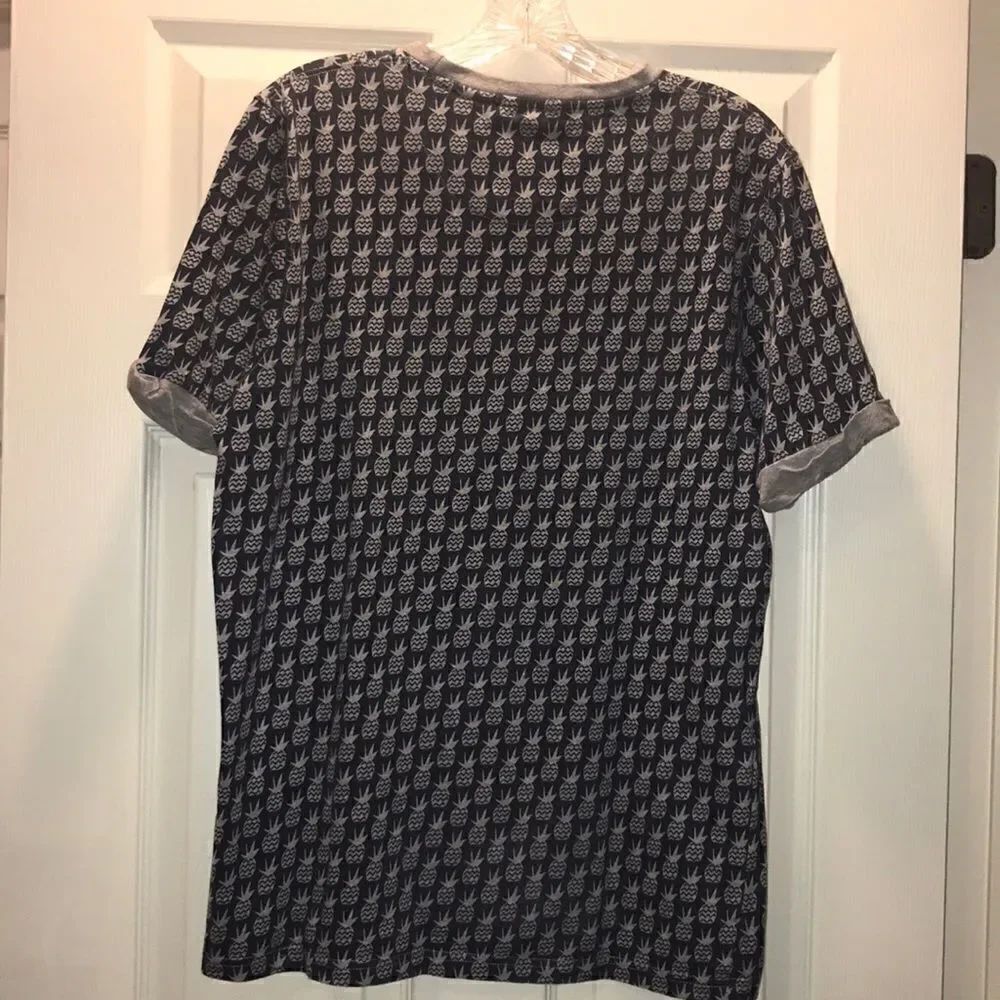 ✨Native Code Navy & Gray Pineapple Print Tee - Picture 5 of 5